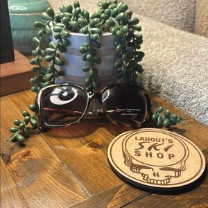 NWT Stylish tortoise shell French Connection Sunglasses